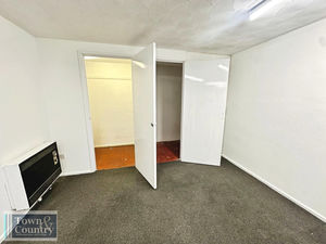 HIGH STREET- click for photo gallery